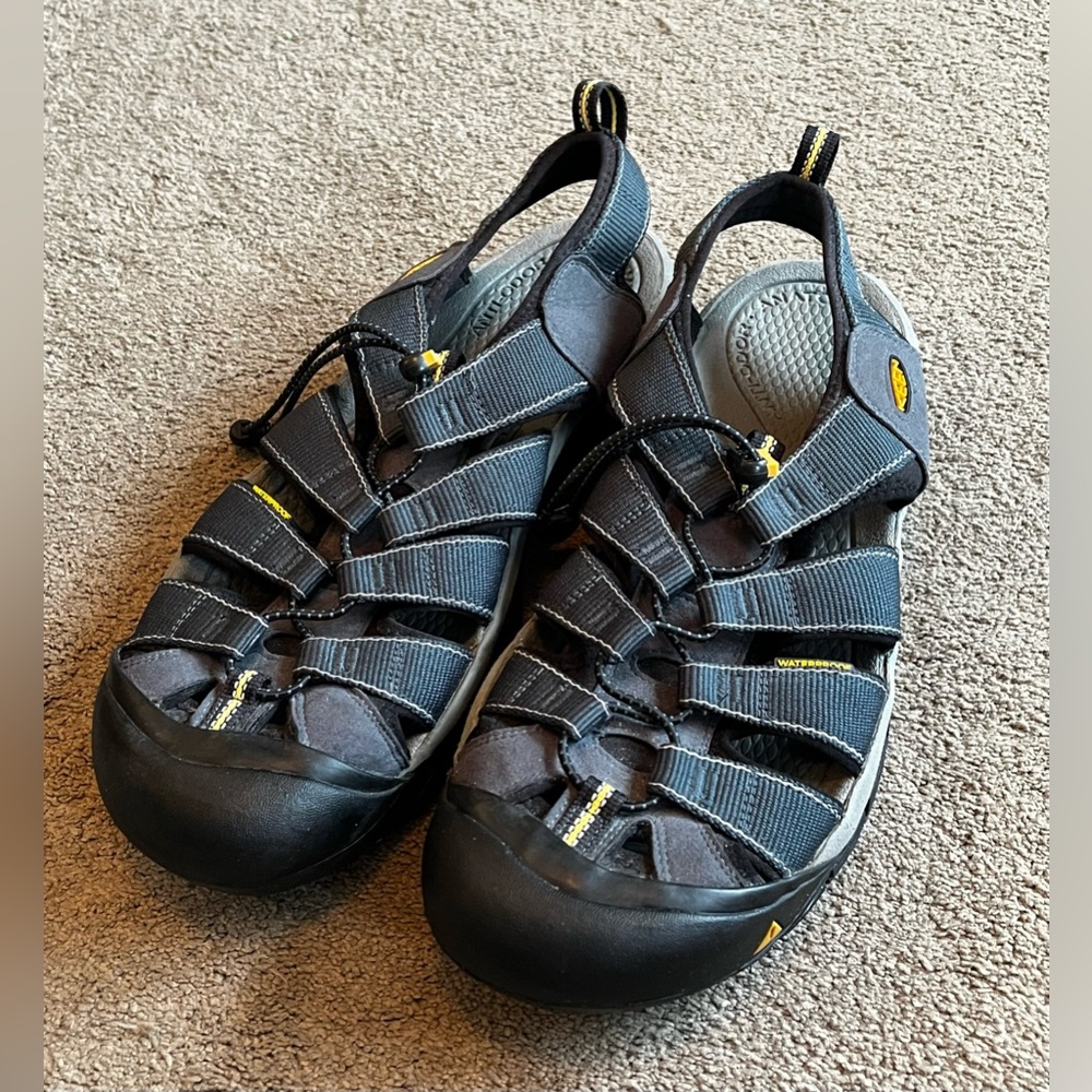 Keen Men’s size 13 Newport H2 Blue Sandals